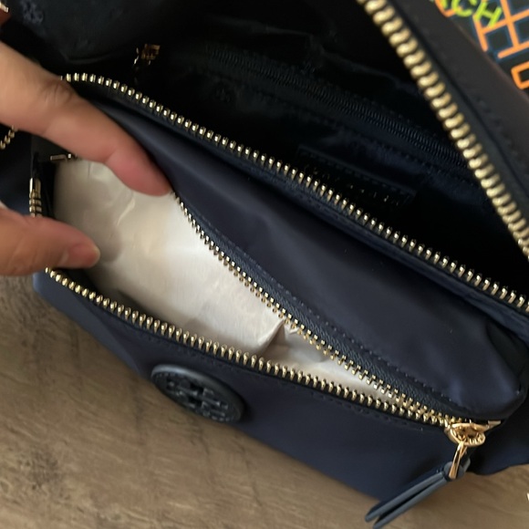 NWT Tory Burch Belt Bag in Navy Blue - Picture 8 of 9